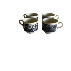 SET OF 4 MADE IN ENGLAND CHURCHILL BLUE WILLOW COFFEE TEA CUPS